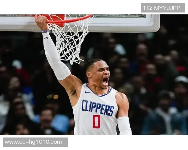 威少坚定信念每场比赛都全力以赴为球队展现拼搏精神