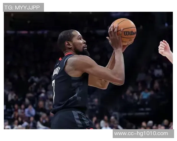 杜兰特助攻全场最高展现传球乐趣阿门称其愿意为球队做出牺牲