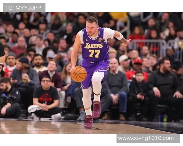 近十场比赛分析:火箭进攻火力全开雷霆防守如铁刺客船队稳居领先湖人表现堪忧 近十场比赛分析:火箭进攻火力全开雷霆防守如铁刺客船队稳居领先湖人表现堪忧